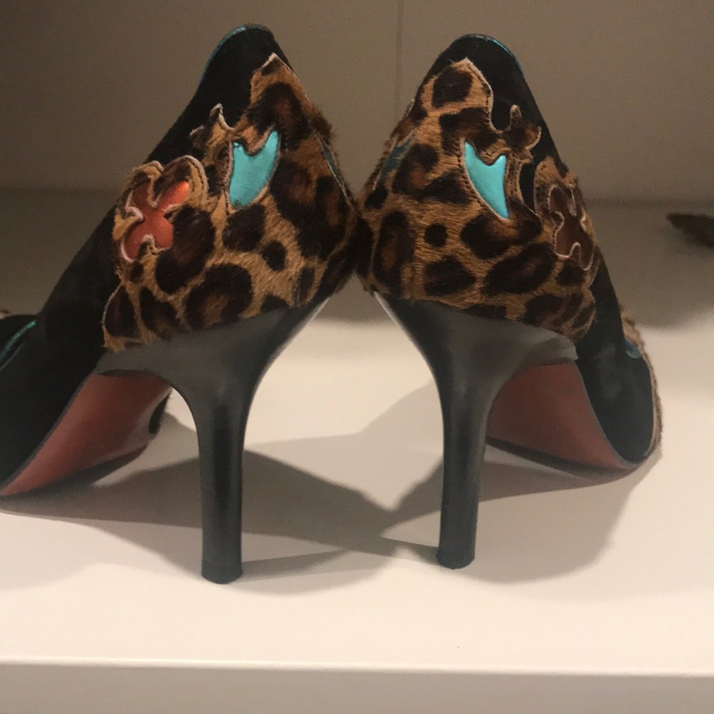 Heels - Picture 3 of 4